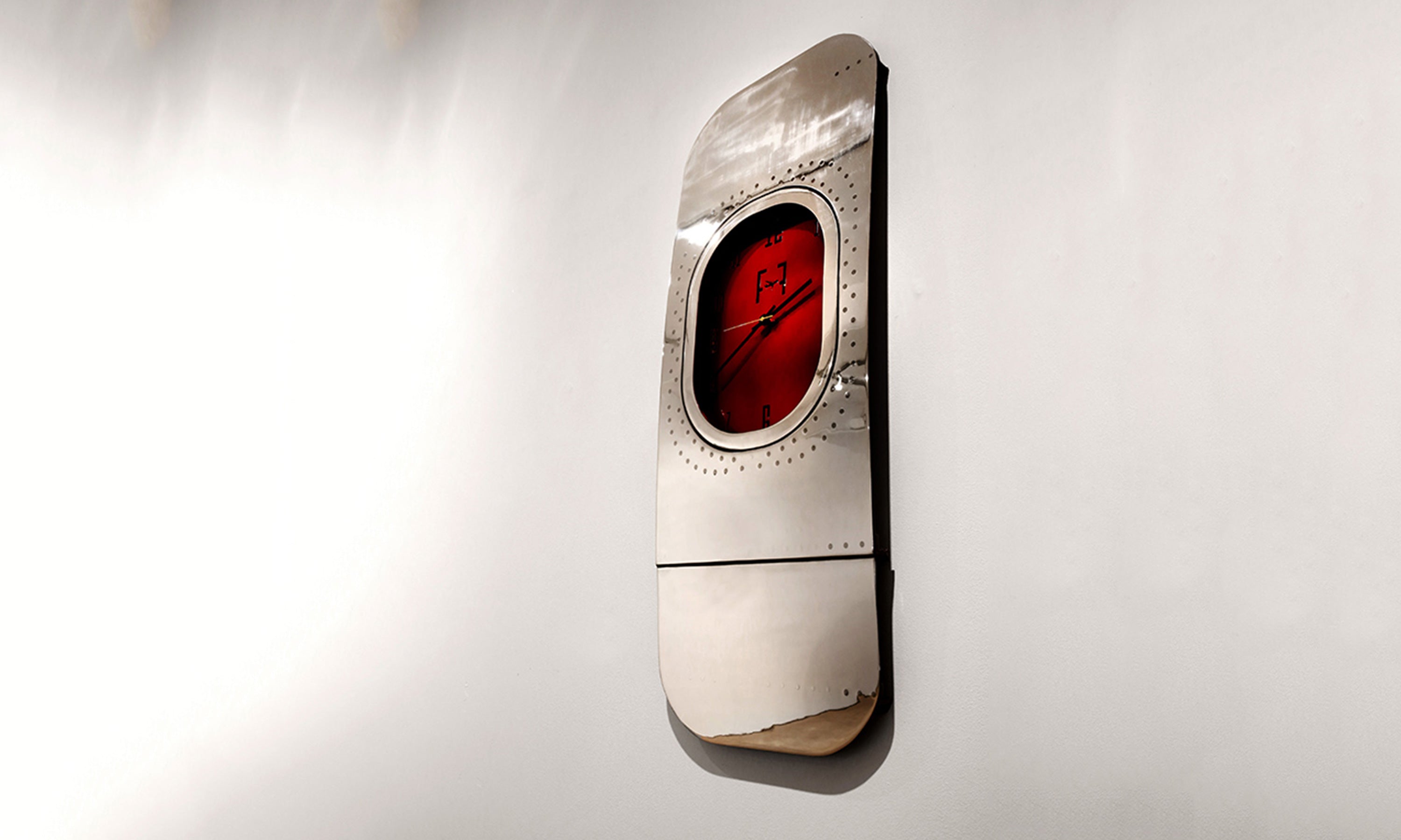 AIRBUS A320 FUSELAGE CLOCK - RED - Plane Industries